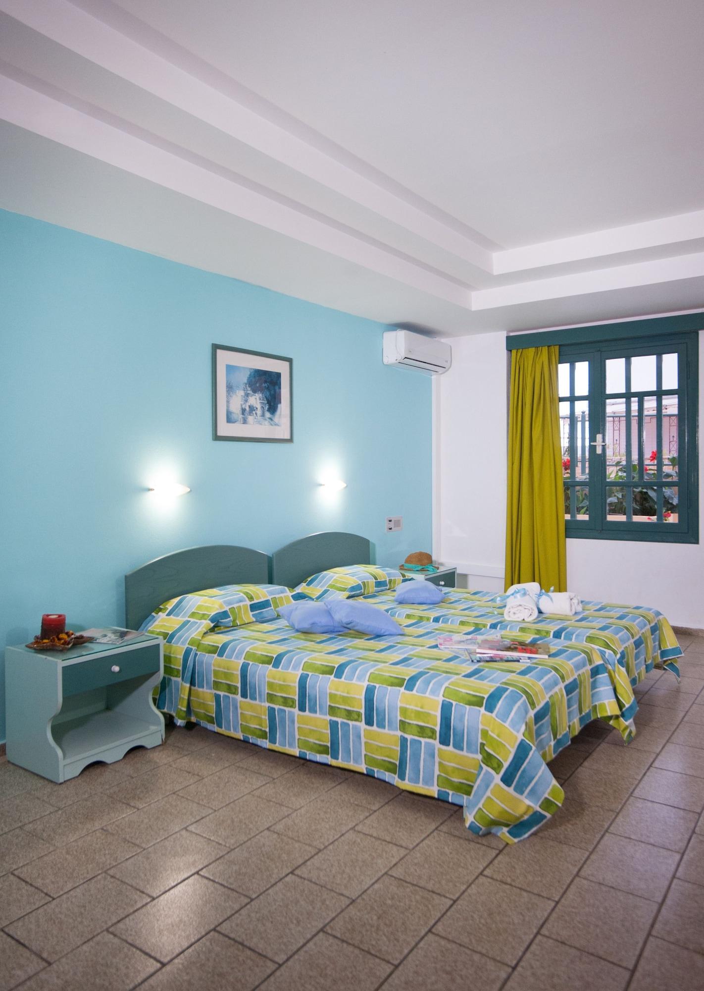Theoni Apartments Малиа Экстерьер фото