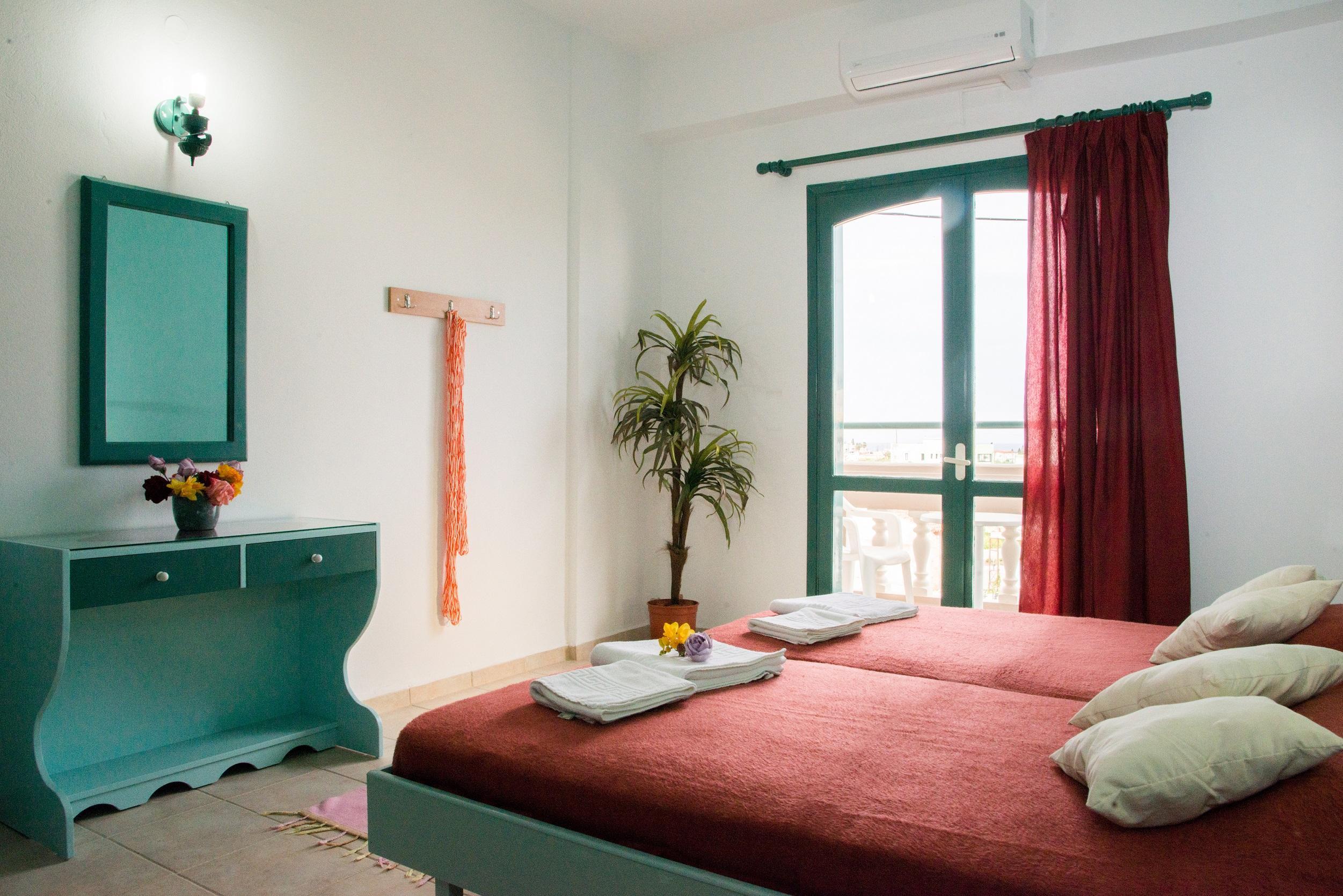 Theoni Apartments Малиа Экстерьер фото