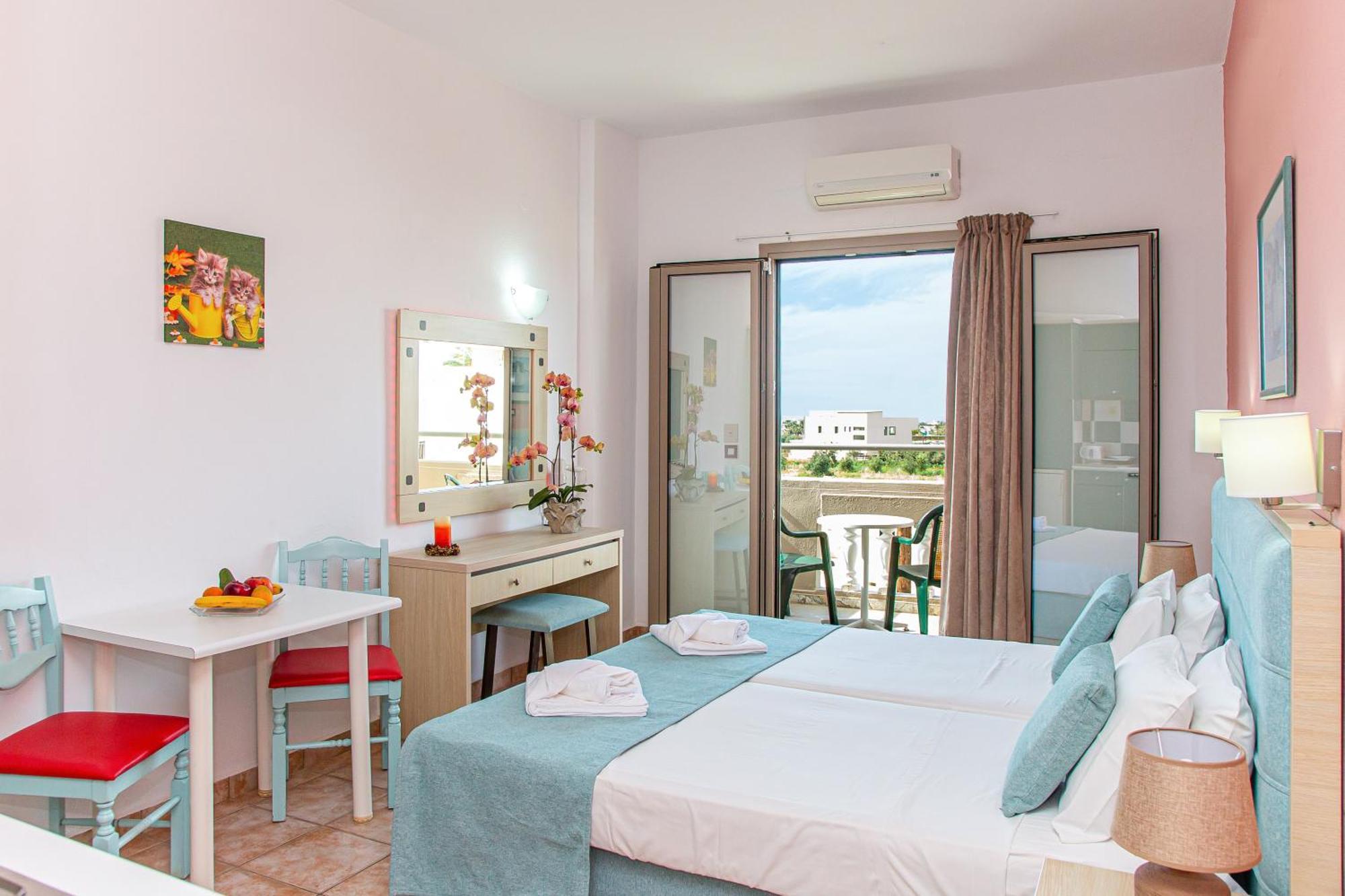 Theoni Apartments Малиа Экстерьер фото
